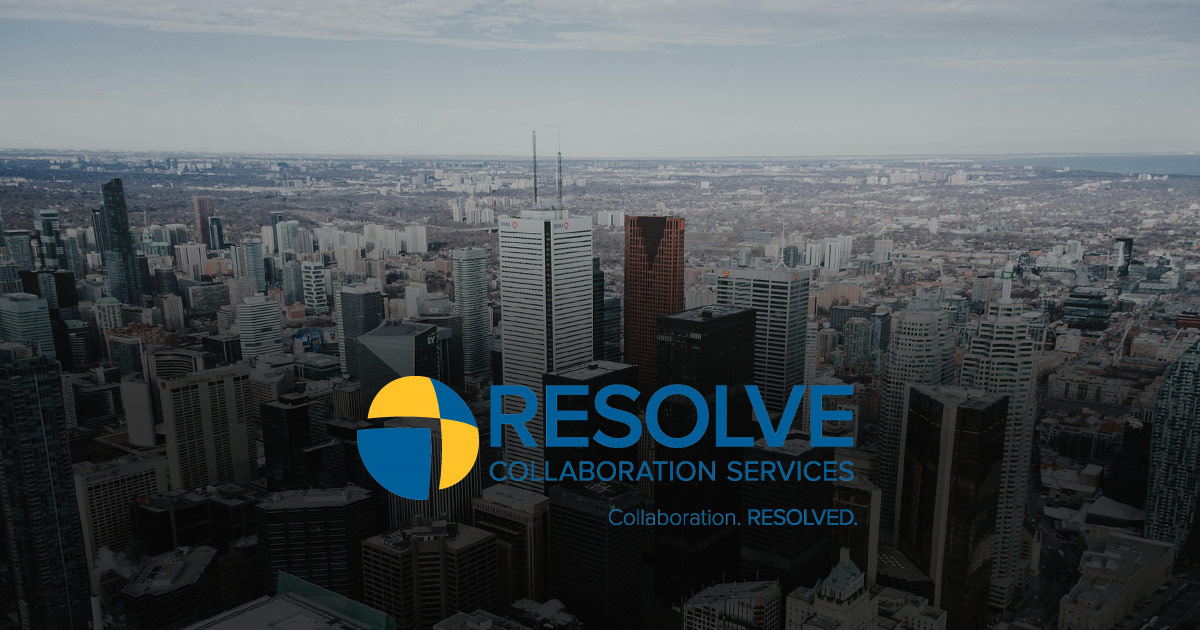 Les services de collaboration Resolve flottent au-dessus de la ville de Toronto.