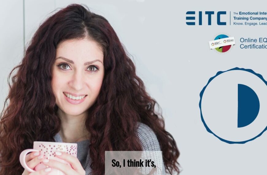 Francesca Sapozhnikov tient une tasse de thé chaud et partage ses réflexions sur le cours de certification EQ-i 2.0 avec l’EITC